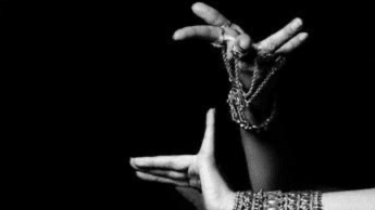 Embodied Cognition and Narrative Expression: The Cognitive Impact of Bharatanatyam on Nonverbal Storytelling and Neuroplasticity